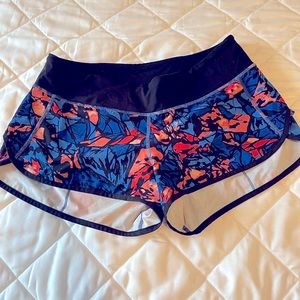 Lululemon Speed Short 2.5